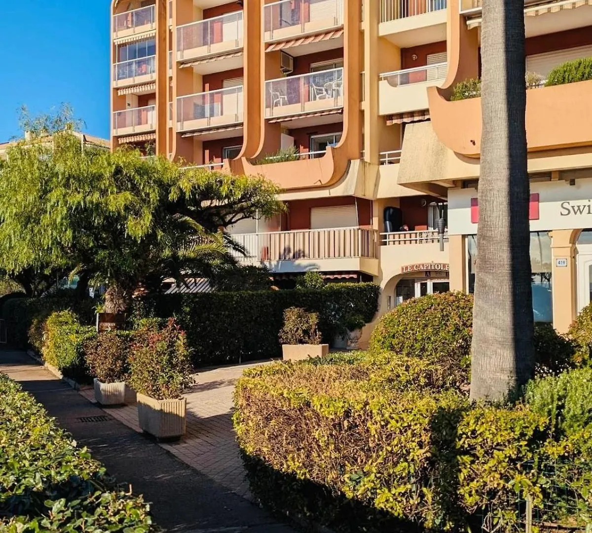 Frejus Plage T1 Bis Climatise- 4 Pers - Balcon- Cote D'Azur
